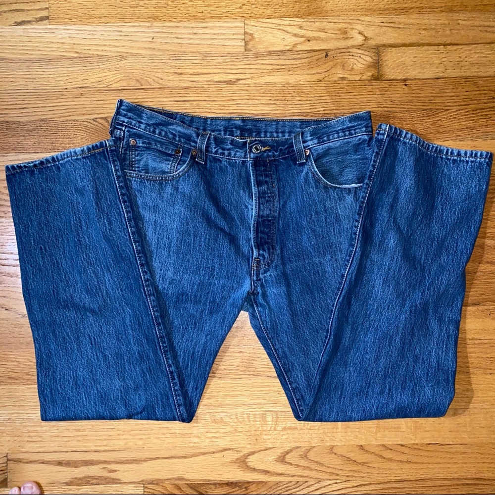 LEVI’S 501 Button Fly 36x32